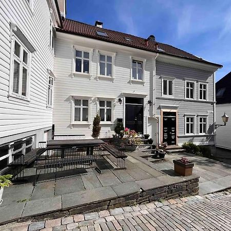 Апартаменты Koslig Leilighet I Bergens Smoroye Экстерьер фото
